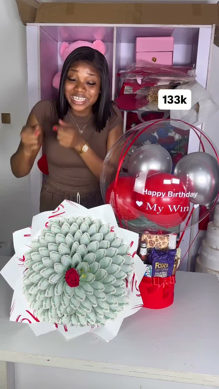 The Money Bouquet, Cash bouquet, balloons and a sweet box. Her bestseller, and the one they screenshot.